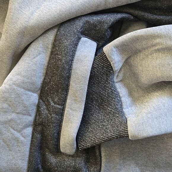 Mens Gray Hooded Jacket Large Zip Up Top Comfort Style Gym Daily Pockets Lounge - Picture 9 of 15